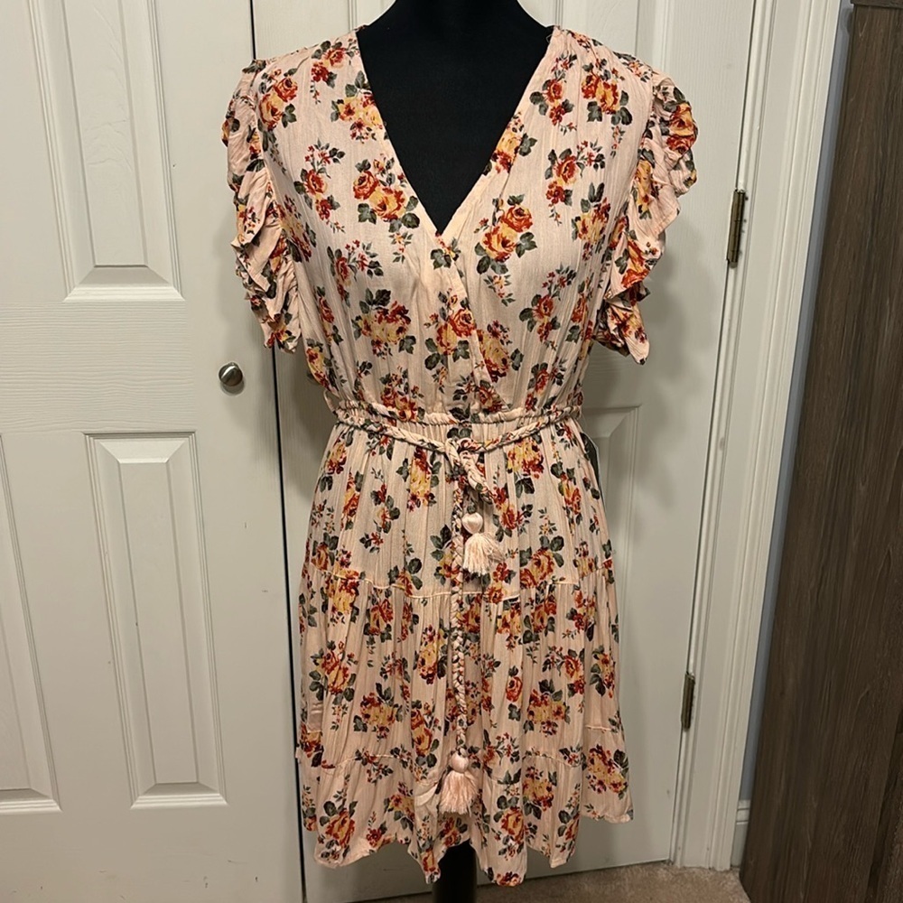 Nostalgia Floral Dress - Picture 1 of 11